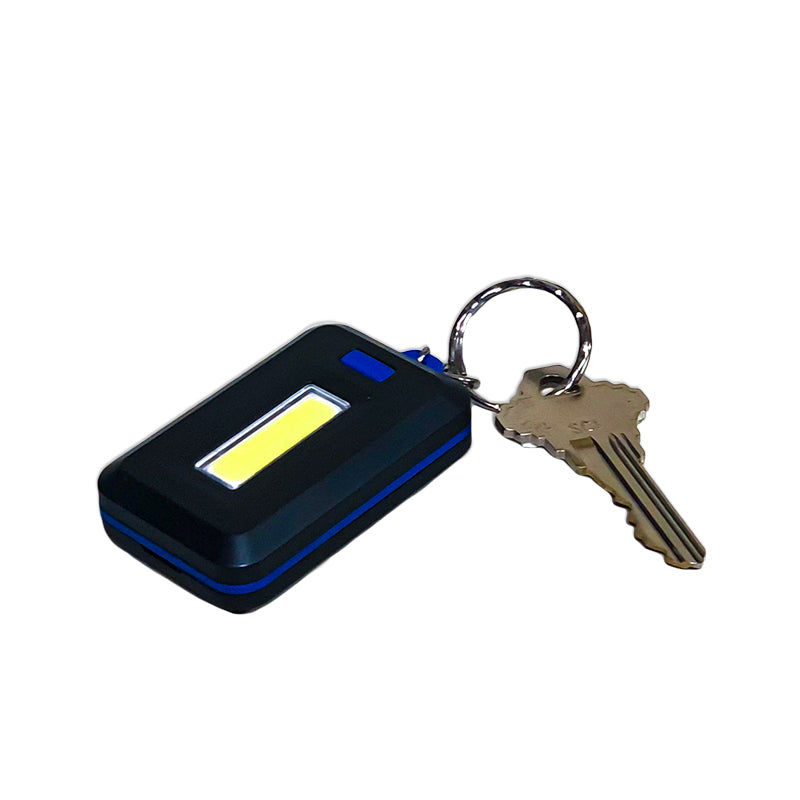 EDC LED sleutelhanger zaklamp bevestigd aan sleutels praktisch gebruik